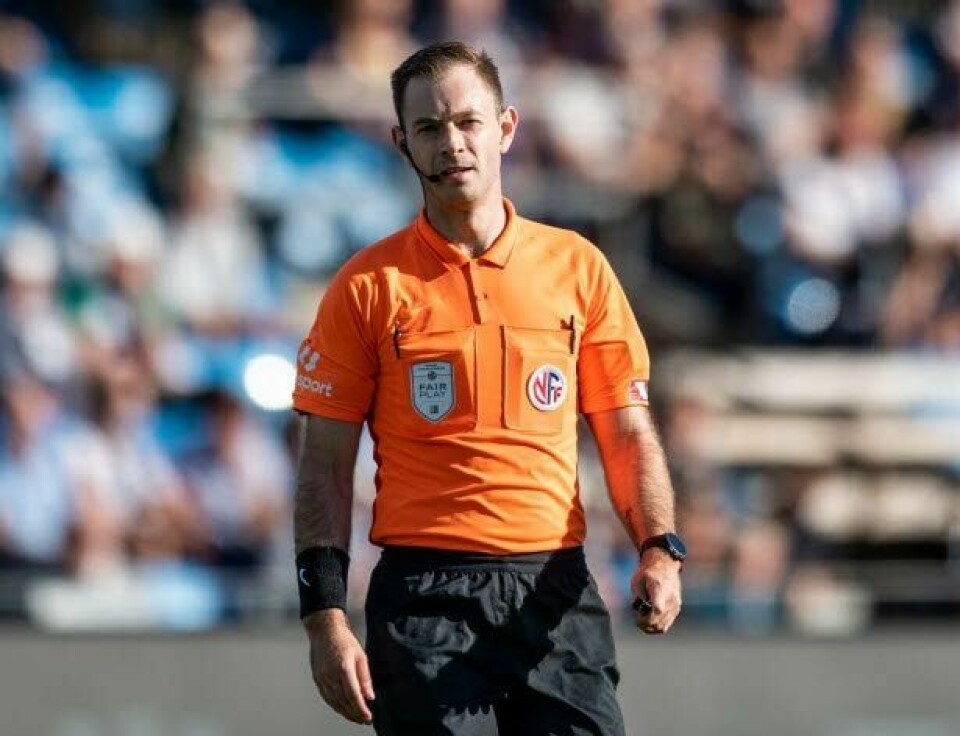 Det kunne vært ditt barn som alene er ikledd en sort drakt for å håndtere tjueto spillere og blir hetset av voksne foreldre på sidelinjen, skriver toppdommer og dommerutvikler i NFF Rogaland, Daniel Higraff. Det kunne vert ditt barn som alene er ikledd en sort drakt for å håndtere tjueto spillere og blir hetset av voksne foreldre på sidelinjen, skriver toppdommer og dommerutvikler i NFF Rogaland, Daniel Higraff.