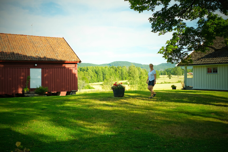 Skjerven gård har vært drevet av familien Bakke siden 1931. Gården er en av ni bruk i Maridalen som eies av Oslo Kommune, men som har vært forpaktet bort til lokale familier i generasjoner. Skjerven gård har vært drevet av familien Bakke siden 1931. Gården er en av ni bruk i Maridalen som eies av Oslo Kommune, men som har vært forpaktet bort til lokale familier i generasjoner.