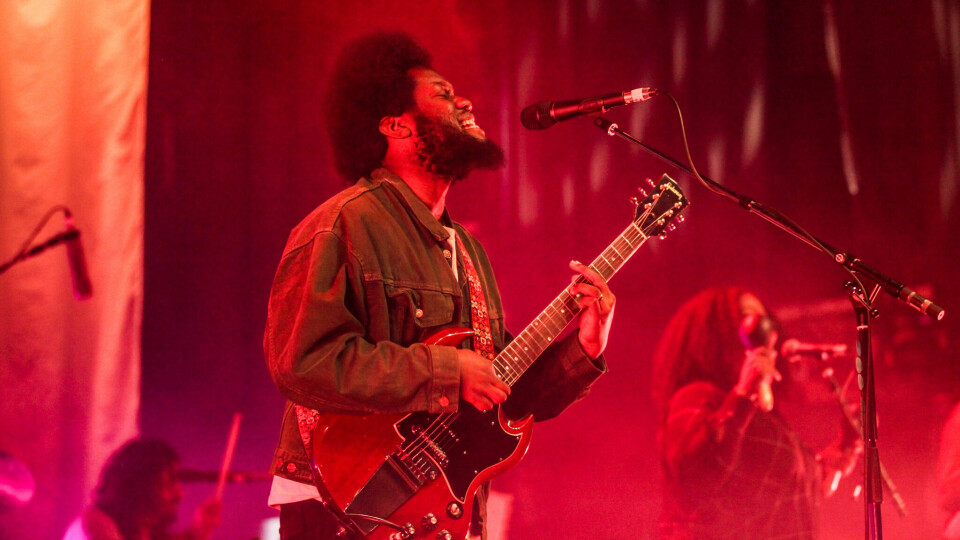 Michael Kiwanuka har fått mange fans med varm soul og monumentale låter. Her fra Sentrum Scene. Kiwanuka
