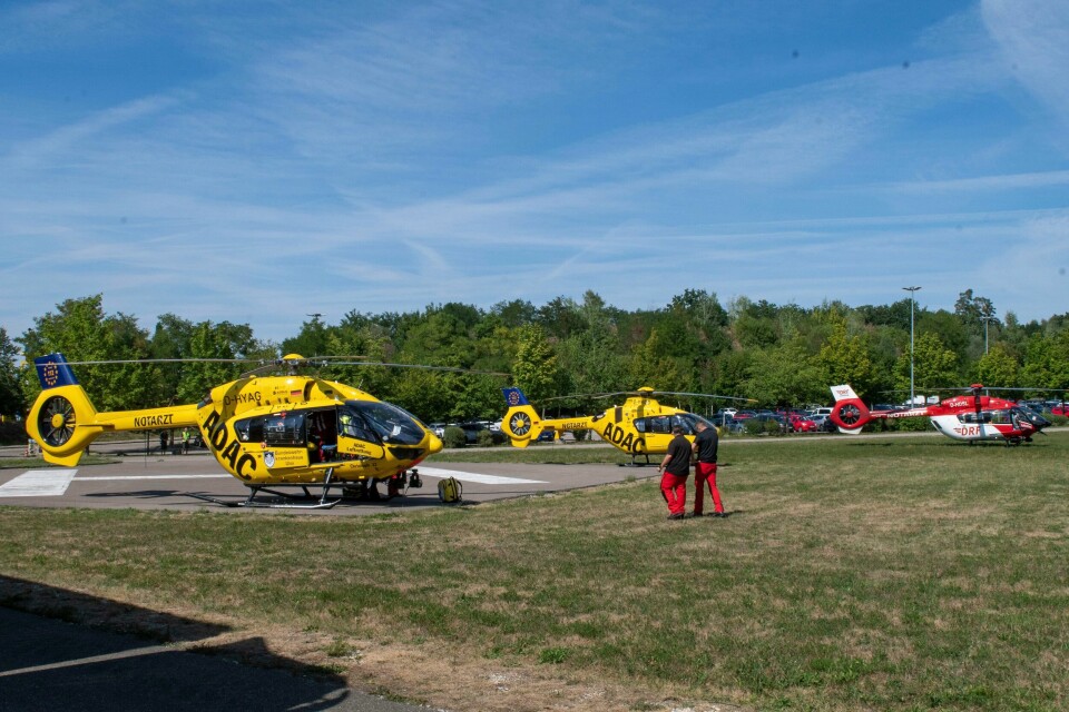 Tre ambulansehelikoptre ble kalt ut til ulykken i Legoland vest for den tyske storbyen München torsdag. Tre ambulansehelikoptre ble kalt ut til ulykken i Legoland vest for den tyske storbyen München torsdag. Foto: Stefan Puchner / DPA / AP / NTB