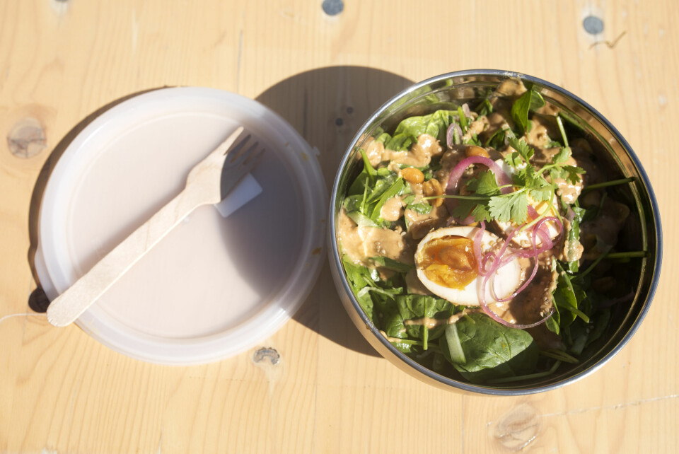 Asiatisk salatbolle fra Eftir. Øya mat