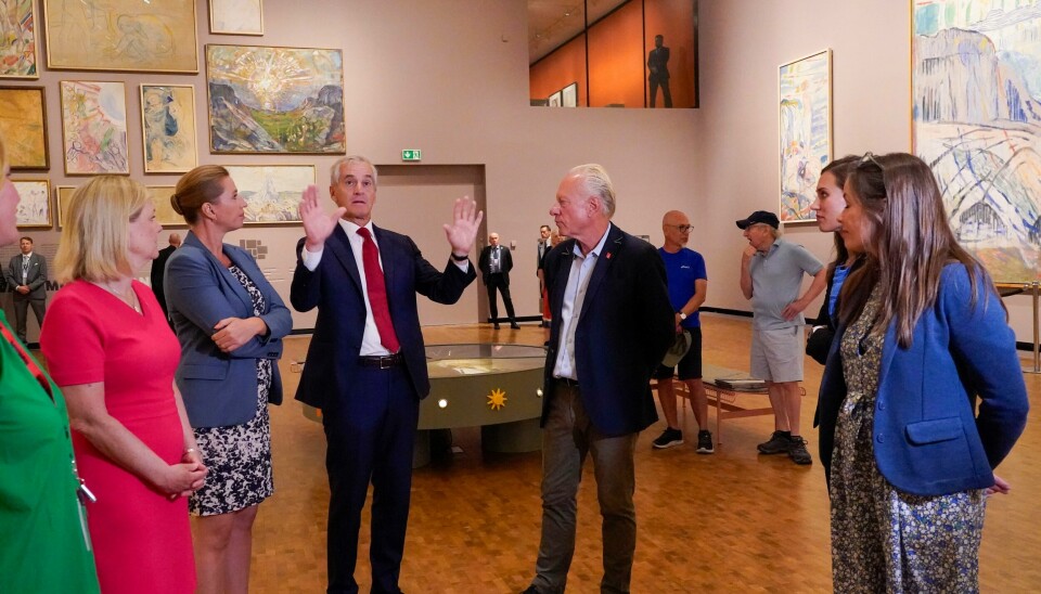 Munchmuseets direktør Stein Olav Henrichsen under en omvisning i museet med statsminister Jonas Gahr Støre og Danmarks statsminister Mette Frederiksen, svenske Magdalena Andersson, finske Sanna Marin og islandske Katrín Jakobsdóttir. Munchmuseets direktør Stein Olav Henrichsen under en omvisning i museet med statsminister Jonas Gahr Støre og Danmarks statsminister Mette Frederiksen, svenske Magdalena Andersson, finske Sanna Marin og islandske Katrín Jakobsdóttir. Foto: Terje Bendiksby / NTB