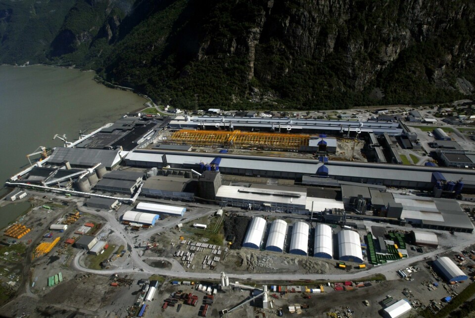 655 ansatte ved Hydro Aluminium Sunndal gikk mandag ut i streik. Arkivfoto. 655 ansatte ved Hydro Aluminium Sunndal tas ut i streik fra mandag. Foto: Bjørn Sigurdsøn / NTB