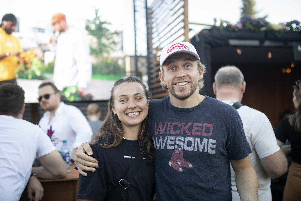 Katinka Rossebø og Trym Haakon Blaauw står i matkø etter Tøyen Holding konsert. –Det var festivalens beste konsert, sier de samstemt. Katinka Rossebø og Trym Haakon Blaauw står i matkø etter Tøyen Holding konsert. –Det var festivalens beste konsert, sier de samstemt.