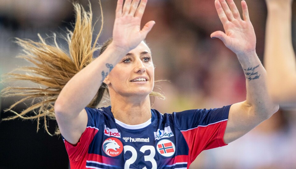 Camilla Herrem er tilbake på håndballandslaget etter å ha fått sitt andre barn. Norges Camilla Herrem under håndballkampen mellom Norge og Montenegro på Jotron Arena i Larvik under Eurocup 2022.Foto: Annika Byrde / NTB