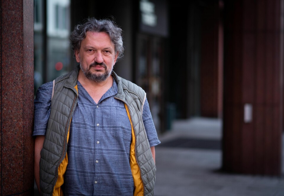 Regissør Vlad Troitskyi driver vanligvis Dakh Theater i Kyiv. Nå bor han i eksil i Frankrike, der han blant annet har laget Dance Macabre, som kommer til Oslo nå. Regissør Vlad Troitskyi driver vanligvis Dakh Theater i Kyiv. Nå bor han i eksil i Frankrike, der han blant annet har laget Dance Macabre, som kommer til Oslo nå.