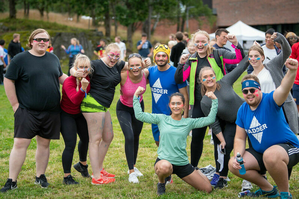 Olympiaden er et av høydepunktene i fadderukene ved HiØ. Da samles studentene ved begge campus i Halden for aktivitetsdag. Her fra 2019. Olympiaden er et av høydepunktene i fadderukene ved HiØ. Da samles studentene ved begge campus i Halden for aktivitetsdag. Her fra 2019.