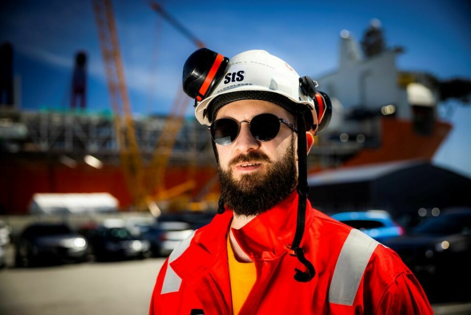 BRA FOR ALLE: Hovedtillitsvsalgt i STS Gruppen Alexsander Leknes Torsvik mener bedre tilrettelegging for ansatte med lese og skrivevansker også vil være bra for ansatte som ikke snakker norsk, og bedriften som helhet. BRA FOR ALLE: Hovedtillitsvsalgt i STS Gruppen Alexsander Leknes Torsvik mener bedre tilrettelegging for ansatte med lese og skrivevansker også vil være bra for ansatte som ikke snakker norsk, og bedriften som helhet.