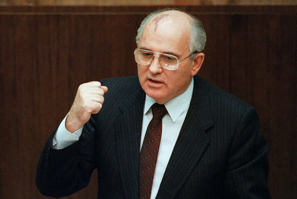 Mikhail Gorbatsjov var en ruvende politisk skikkelse som spilte en hovedrolle i avslutningen av den kalde krigen, mener forskere. Foto: AP / NTB Mikhail Gorbatsjov var en ruvende politisk skikkelse som spilte en hovedrolle i avslutningen av den kalde krigen, mener forskere. Foto: AP / NTB