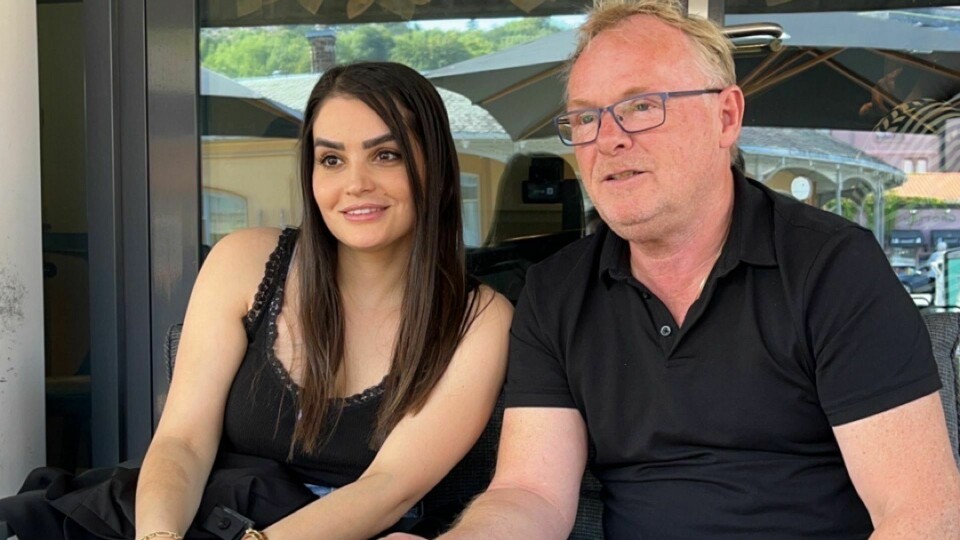 – Om du vil finne ekte kjærlighet; glem sosiale medier! Kom heller og vær sosial på bar, sier Bahareh Letnes som selv møtte Per Sandberg på nettopp en bar. – Om du vil finne ekte kjærlighet; glem sosiale medier! Kom heller og vær sosial på bar, sier Bahareh Letnes som selv møtte Per Sandberg på nettopp en bar.