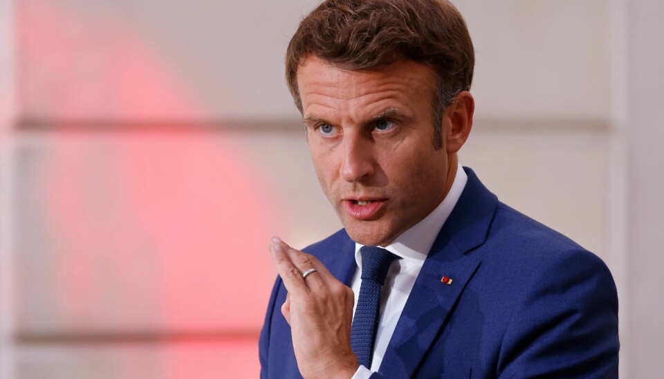 Frankrikes president Emmanuel Macron sier Frankrike må kutte energibruken med 10 prosent for å unngå strømrasjonering. Frankrikes president Emmanuel Macron sier Frankrike må kutte energibruken med 10 prosent for å unngå strømrasjonering. Foto: Ludovic Marin / AP / NTB