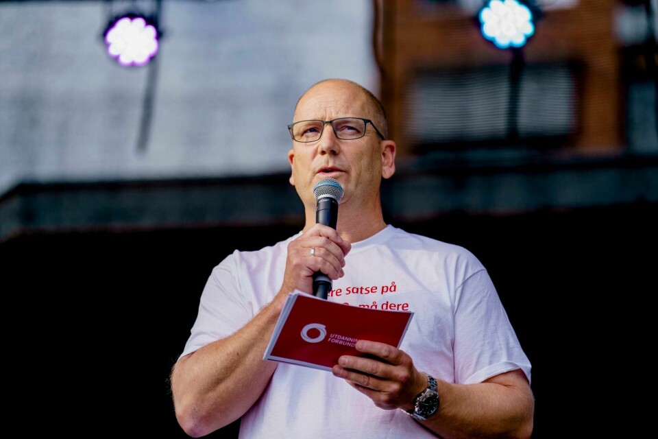 Leder i Utdanningsforbundet, Steffen Handal, har fra denne uka tatt 6.500 lærere ut i streik Leder i Utdanningsforbundet, Steffen Handal, har fra denne uka tatt 6.500 lærere ut i streik