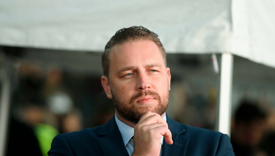 Sverigedemokraternas Mattias Karlsson er svært fornøyd med valgdagsmålingene. Foto: Maja Suslin / TT / Kod 10300 Sverigedemokraternas Mattias Karlsson er svært fornøyd med valgdagsmålingene. Foto: Maja Suslin / TT / Kod 10300