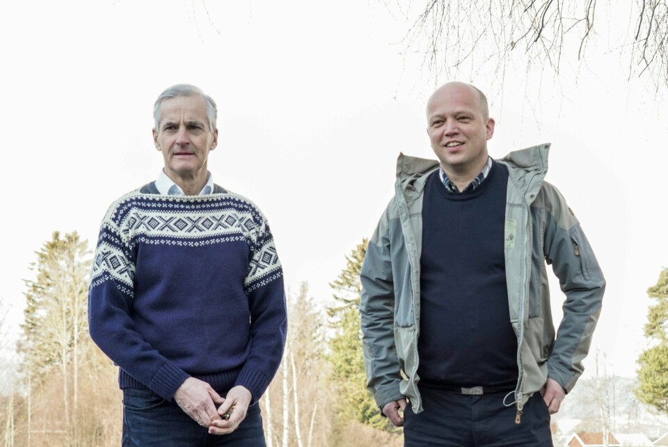 Statsminister Jonas Gahr Støre (Ap) og finansminister Trygve Slagsvold Vedum (Sp) jobber med å tette viktige skattehull for å hindre at flere milliardærer tar med formuene sine ut av Norge. Statsminister Jonas Gahr Støre (Ap) og finansminister Trygve Slagsvold Vedum (Sp) jobber med å tette viktige skattehull for å hindre at flere milliardærer tar med formuene sine ut av Norge.