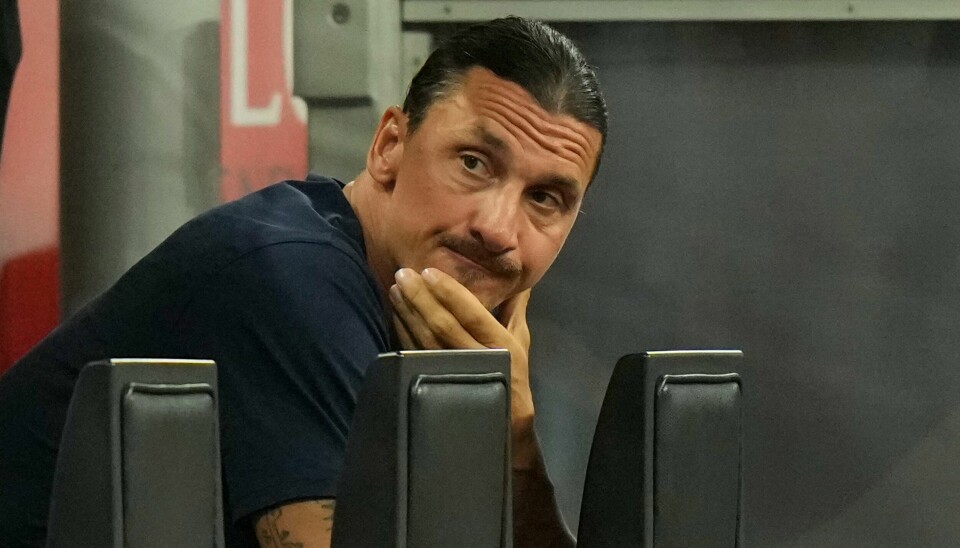 Zlatan Ibrahimovic er fortsatt skadd. Zlatan Ibrahimovic er fortsatt skadd. Foto: Luca Bruno / AP / NTB