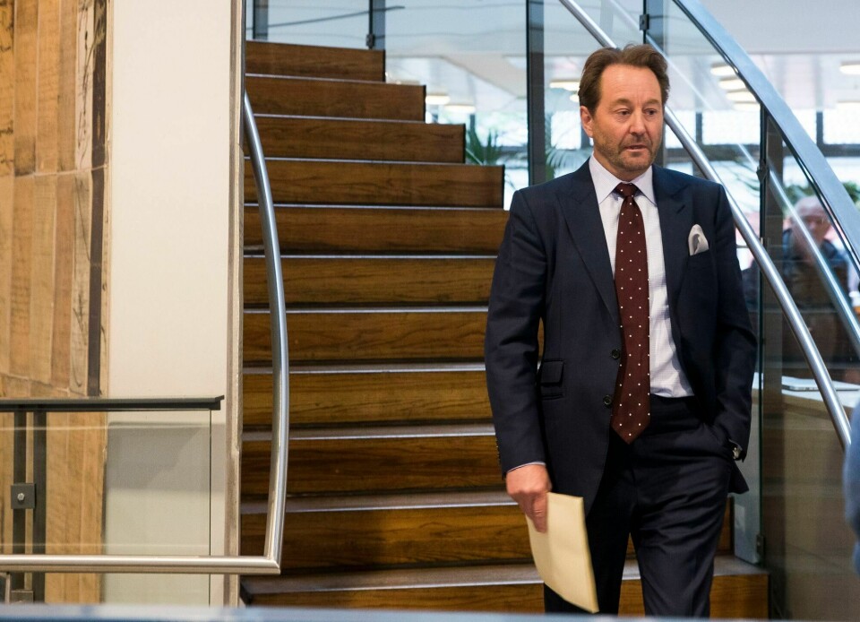 Kjell Inge Røkke blir atter en av de mest formuende nordmennene som flagger ut av landet. Kjell Inge Røkke blir atter en av de mest formuende nordmennene som flagger ut av landet.