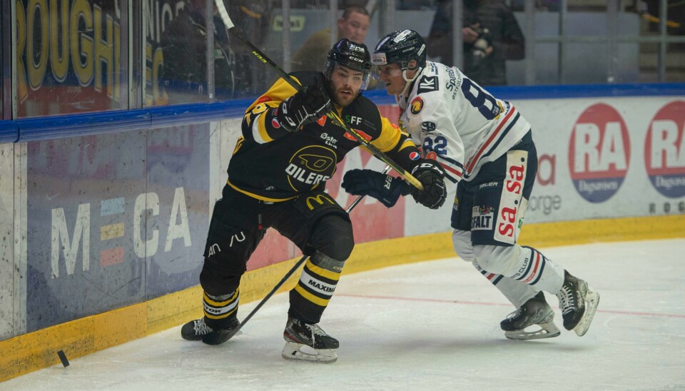 Anders Tangen Henriksen og Stavanger Oilers møter Sparta til kamp i Fjordkraft-ligaen lille nyttårsaften. RAs Kristoffer Knutsen mener det er årets fyrverkeri. Anders Tangen Henriksen