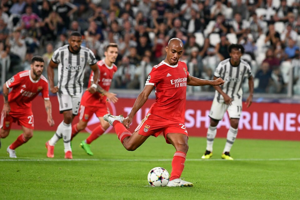 João Mario scoret for Benfica mot Juventus. João Mario scoret for Benfica mot Juventus. Foto: Fabio Ferrari / LaPresse via AP / NTB