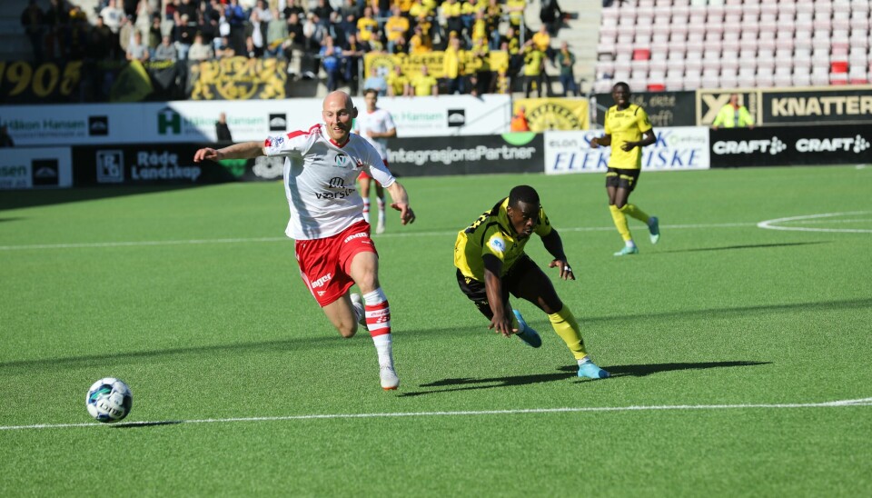 «Håpet er at de oppsiktsvekkende og hurtige forandringene i ledelsen i Fredrikstad Fotballklubb skal gi klubben en hardt tiltrengt opptur.»