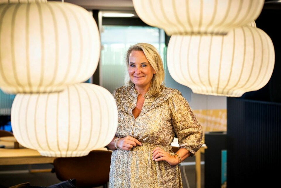 – Kontoret skal ikke være jålete, men litt hjemmekoselig, forklarer Kristin Ruud, HR-direktør i Kongsberg Digital. – Kontoret skal ikke være jålete, men litt hjemmekoselig, forklarer Kristin Ruud, HR-direktør i Kongsberg Digital.Foto: Ole Palmstrøm/FriFagbevegelse