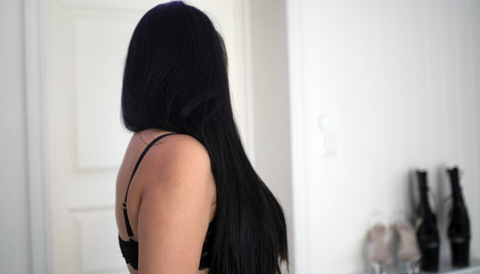 Det er ingen som snakker om mannlige strippere når de tar opp de moralske problemene ved å ta betalt for å se en naken kropp, skriver anonyme «Alma». Det er ingen som snakker om mannlige strippere når de tar opp de moralske problemene ved å ta betalt for å se en naken kropp, skriver anonyme «Alma».