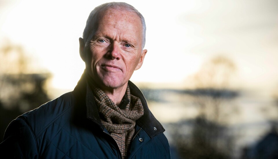 – Det er å sette nasjonen i en fryktelig utsatt posisjon, sier generalløytnant Robert Mood. Robert Mood i sivil