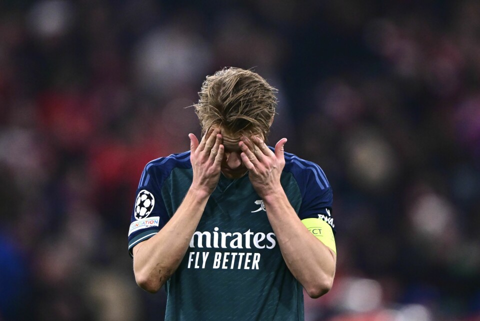 Mesterligaeventyret ute for Martin Ødegaard og Arsenal etter tap i München Martin Ødegaard depper etter Arsenals mesterliga-exit. Foto: Christian Bruna / AP / NTB