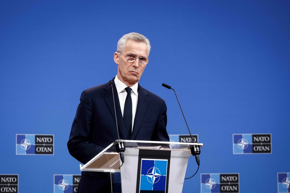 Stoltenberg ville ikke røpe detaljer om hva som kan og vil bli sendt til Ukraina. Stoltenberg ville ikke røpe detaljer om hva som kan og vil bli sendt til Ukraina.
