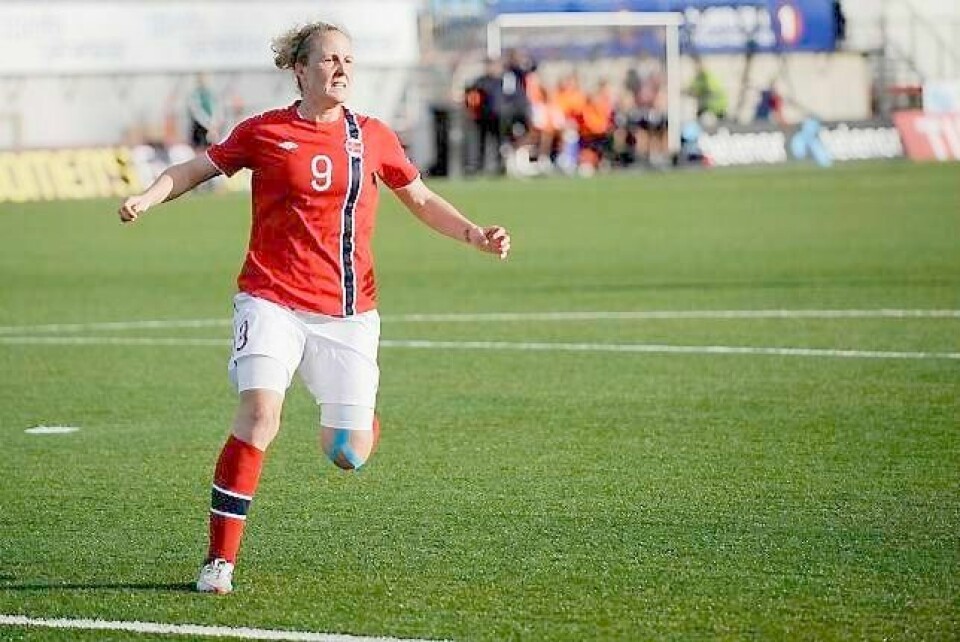 Isabell Herlovsen scoret alle fire målene da LSK Kvinner vant 4-0 og sikret seriegullet. FOTO: NTB SCANPIX