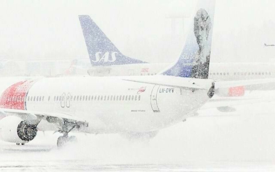 Ifølge Dagens Næringsliv er lønnsutgiftene i SAS dobbelt så høye som i Norwegian, noe som dels skyldes et generelt høyere lønnsnivå og dels flere ansatte i SAS.
