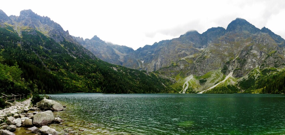 Den smaragdgrønne innsjøen Morskie Oko er et svært populært utfluktsmål. FOTO: JOHAN BERG Den smaragdgrønne innsjøen Morskie Oko er et svært populært utfluktsmål. FOTO: JOHAN BERG