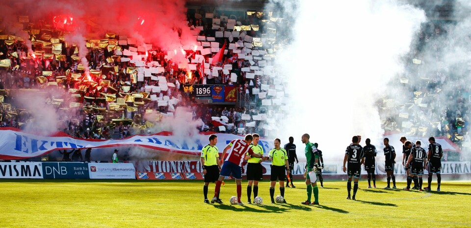 Det er bare tre år siden Lyn og Vålerenga satte publikumsrekord for en 1. rundekamp i cupen. FOTO: ERLEND AAS/NTB SCANPIX Det er bare tre år siden Lyn og Vålerenga satte publikumsrekord for en 1. rundekamp i cupen. FOTO: ERLEND AAS/NTB SCANPIX