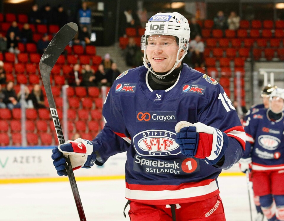 Thomas Olsen kom til VIFs hockeyskole som 4-åring. Kommende sesong spiller han i Finland. Thomas Olsen ble dagens mann med hattrick.
