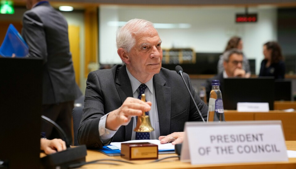– En høyintensitetskrig i Europa er ikke lenger en fantasi, har EUs utenrikssjef Josep Borrell uttalt. European Union foreign policy chief Josep Borrell rings a bell to signify the start of a meeting of EU foreign and development ministers at the European Council building in Brussels, Tuesday, May 7, 2024. EU foreign and development ministers meet Tuesday in Brussels to discuss the humanitarian aspects and reconstruction in Gaza. (AP Photo/Virginia Mayo)