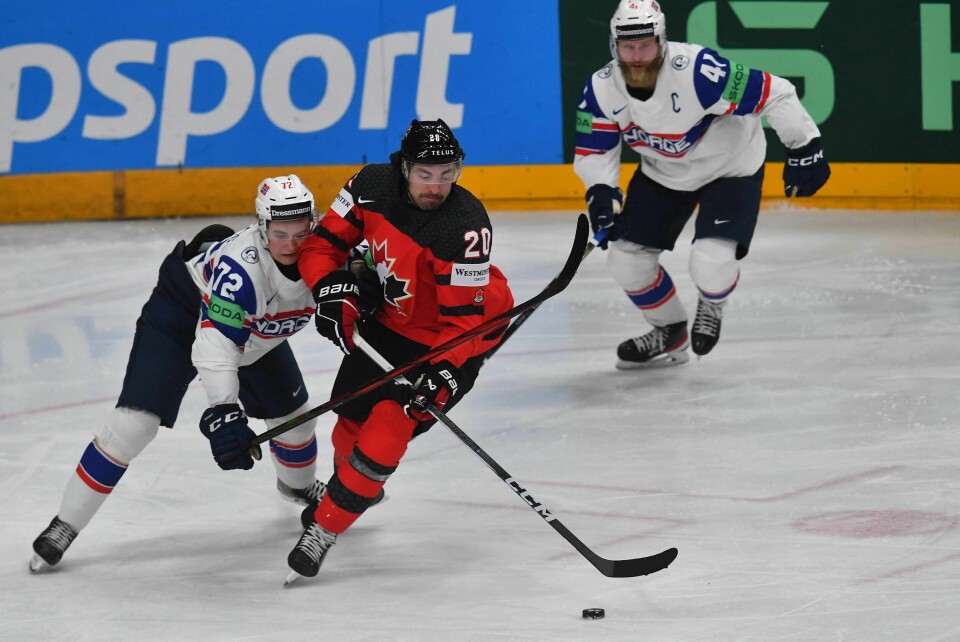 Stian Solberg scoret Norges mål mot Canada, men ga også vekk et mål da Norge tapte nok en kamp i hockey-VM Stian Solberg scoret Norges mål mot Canada, men ga også vekk et mål da Norge tapte nok en kamp i hockey-VM