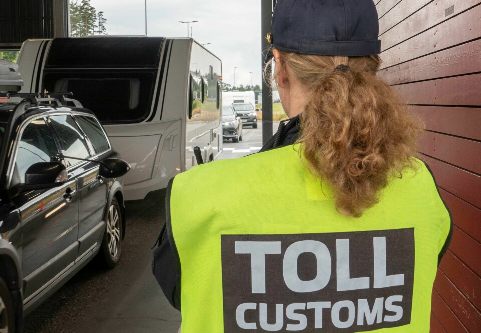 Fra 1. juli fikk tollerne anledning til å teste om førere av motorvogn er ruspåvirket, men det blir ingen slike tester denne sommeren, ifølge Tolletaten. Fra 1. juli fikk tollerne anledning til å teste om førere av motorvogn er ruspåvirket, men det blir ingen slike tester denne sommeren, ifølge Tolletaten.
