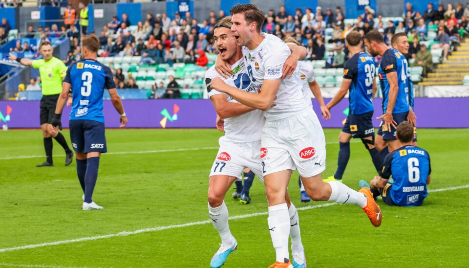 Ari Leifsson (t.h.) scoret for Strømsgodset mot Stabæk mandag. Ari Leifsson (t.h.) scoret for Strømsgodset mot Stabæk mandag. Foto: Geir Olsen / NTB