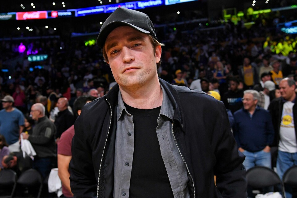 Løy om død klovn: Robert Pattinson har sagt at han synes selv han er så kjedelig at han finner på ting å si som ikke er helt sanne. Robert Pattinson har sagt at han synes selv han er så kjedelig at han finner på ting å si som ikke er helt sanne.