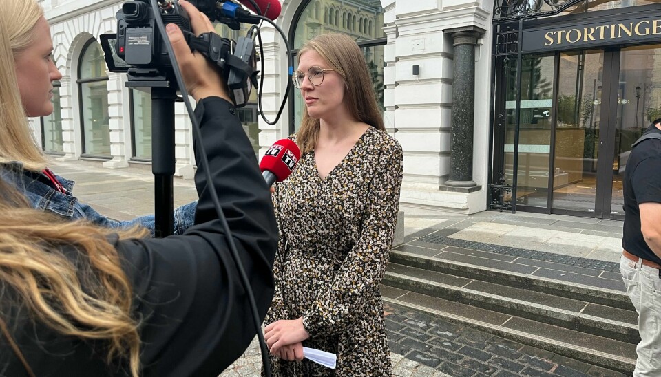 Rødt-nestleder Marie Sneve Martinussen da hun møtte pressen mandag kveld.