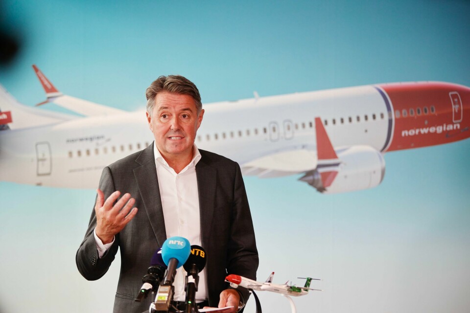 Konsernsjef Geir Karlsen i Norwegian har god tro på Widerøe-oppkjøpet. Dette er en transaksjon vi har jobbet med siden før jul, sier konsernsjef Stein Nilsen i Norwegian under pressekonferansen om Widerøe-oppkjøpet. Foto: Frederik Ringnes / NTB