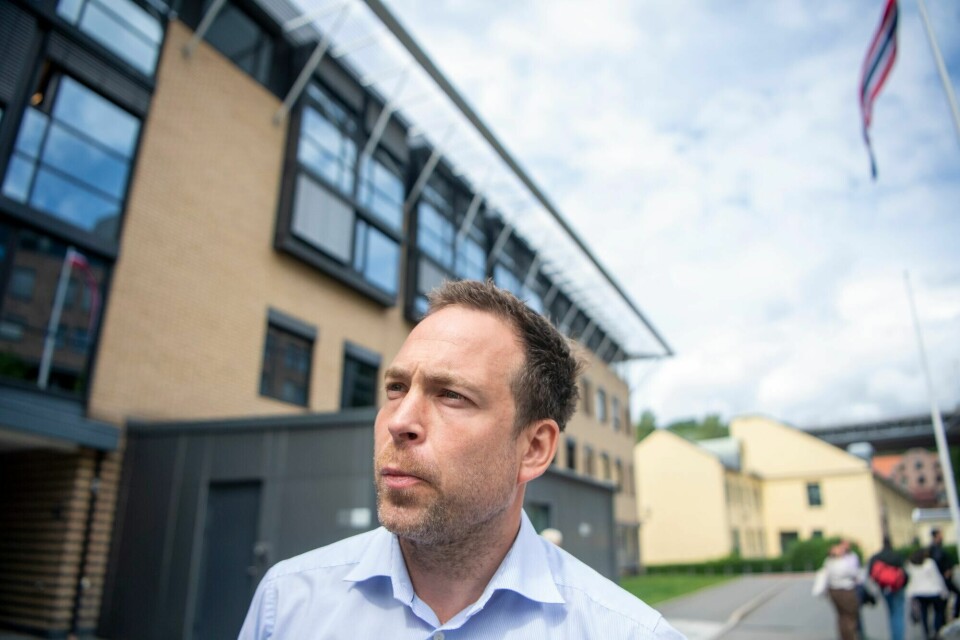 Dan Bjørke, leder i Oslo Pride, reagerer etter at politiet har åpnet etterforskning i forbindelse med trusler som dukket opp under en direktesending på Tiktok fra prideparaden. Dan Bjørke, leder i Oslo Pride, reagerer etter at politiet har åpnet etterforskning i forbindelse med trusler som dukket opp under en direktesending på Tiktok fra prideparaden.