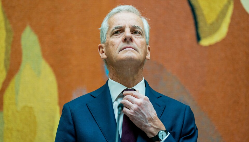 Statsminister Jonas Gahr Støre (Ap) må tydelig fordømme bruk av klasevåpen, mener Dagsavisen. Foto: Fredrik Varfjell / NTB