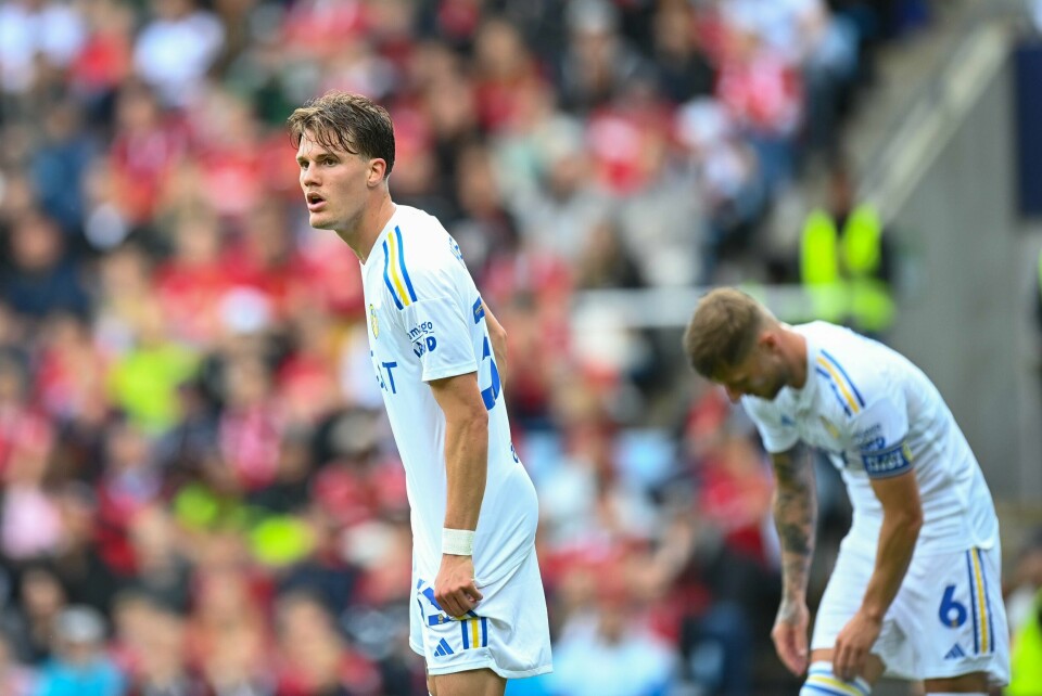 Leo Hjelde og Leeds fikk en brutal start på sesongen Golfstjernene Jordan Spieth og Justin Thomas er en del av den nye eiergruppen i Leeds. Her er et bilde av Leo Hjelde under en vennskapskamp mellom Leeds og Manchester United. Foto: Astrid Pedersen / NTB