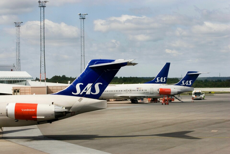 SAS vil spare penger ved å kutte i bruken av vaskepersonale. Nå vil de at kabinansatte skal gjøre deler av vaskejobben. Norske og danske fagforeninger mener dette er galt.
Foto: Ida Eklund / NTB SAS vil spare penger ved å kutte i bruken av vaskepersonale. Nå vil de at kabinansatte skal gjøre deler av vaskejobben. Norske og danske fagforeninger mener dette er galt.
Foto: Ida Eklund / NTB