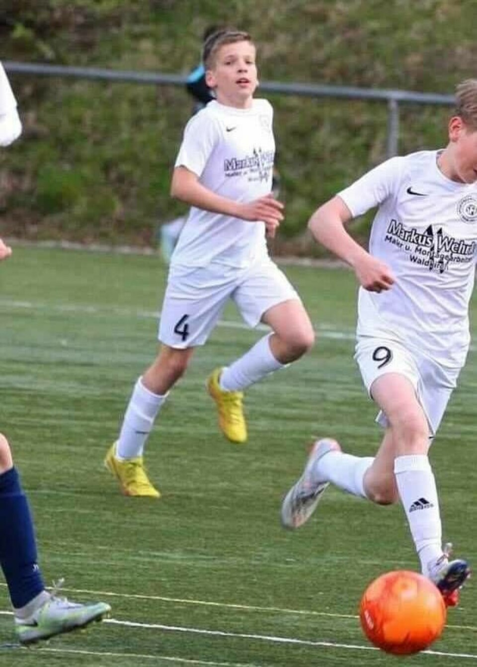 Paul Görner har talent for fotball og drømmer om å bli proffspiller. Paul Görner har talent for fotball og drømmer om å bli proffspiller.