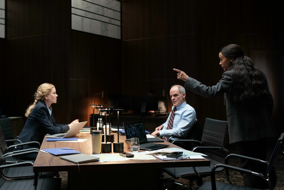 Ny agent-serie på SkyShowtime fra «Yellowstone»-skaper Taylor Sheridan er på nett i sommer: Nicole Kidman og Zoe Saldana har to av de sentrale rollene i serien. Ny agent-serie på SkyShowtime fra «Yellowstone»-skaper Taylor Sheridan er på nett i sommer: Nicole Kidman og Zoe Saldana har to av de sentrale rollene i serien.