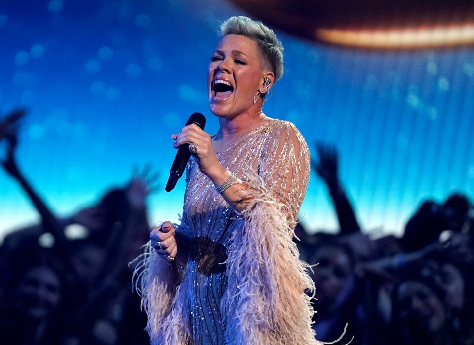 Artisten Pink fremførte en av O'Connors mest populære sanger på en konsert onsdag. Bildet er fra november 2022. Artisten Pink under en konsert.