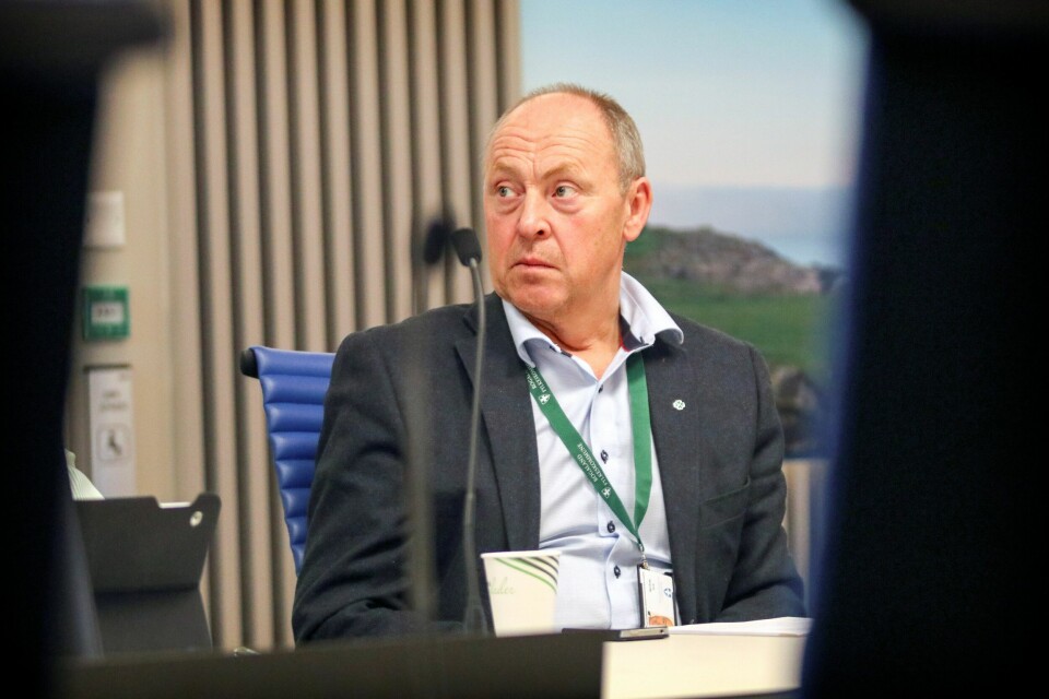 Fylkesvaraordfører Arne Bergsvåg (Sp) er fungerende fylkesordfører. Han sier fylkeskommunen skal imøtekomme ønsket til Stavanger kommune. - Samtidig vil ikke fylket ta noen økonomisk risiko på vegne av gratisprosjektet til Stavanger, sier han. Fylkesvaraordfører Arne Bergsvåg (Sp) er fungerende fylkesordfører. Han sier fylkeskommunen skal imøtekomme ønsket til Stavanger kommune. - Samtidig vil ikke fylket ta noen økonomisk risiko på vegne av gratisprosjektet til Stavanger, sier han.