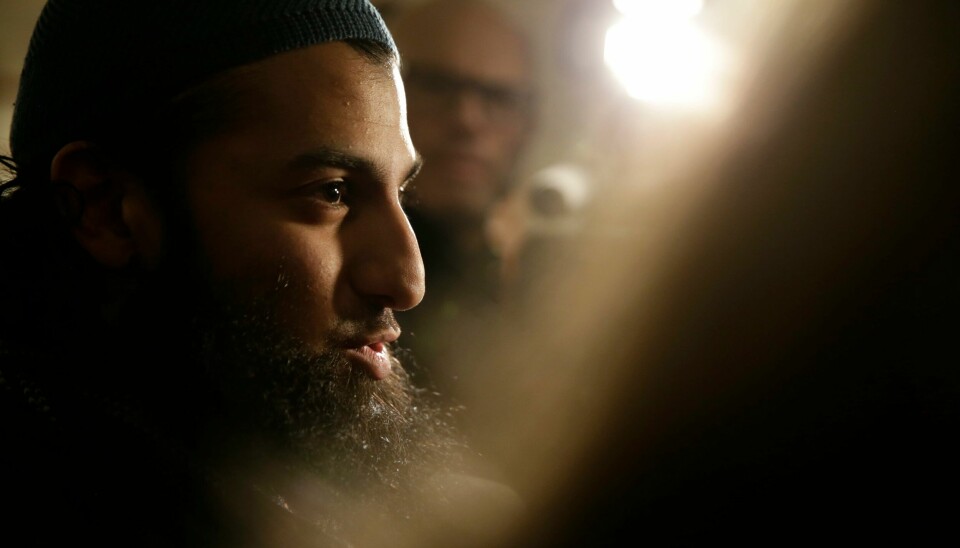Arfan Bhatti hadde taxilappen i Oslo i elleve måneder mens han var siktet for terror. Politiet har nå trukket tilbake kjøreseddelen. Arfan Bhatti hadde taxilappen i Oslo i elleve måneder mens han var siktet for terror. Politiet har nå trukket tilbake kjøreseddelen. Foto: Berit Roald / NTB