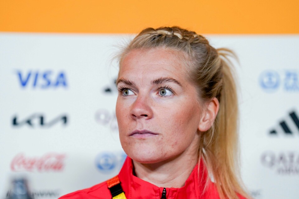 Ada Hegerberg starter kampen på benken. Ingrid Syrstad Engen kommer inn i Norges lag i VM-kampen mot Japan, mens Frida Maanum også havner på benken. Sophie Román Haug beholder spissplassen. Ada Hegerberg starter kampen på benken. Ingrid Syrstad Engen kommer inn i Norges lag i VM-kampen mot Japan, mens Frida Maanum også havner på benken. Sophie Román Haug beholder spissplassen.